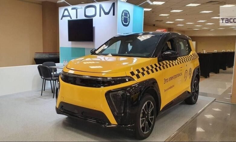 500 كم بشحنة واحدة.. منتدى سيارات الأجرة في موسكو يكشف عن تاكسي كهربائي جديد 1 500 كم بشحنة واحدة.. منتدى سيارات الأجرة في موسكو يكشف عن تاكسي كهربائي جديد