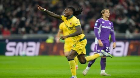 ميلان يقلب تأخره أمام فيورنتينا ويعتلي صدارة الدوري الإيطالي 2 68f5633b4236045fee0c550a
