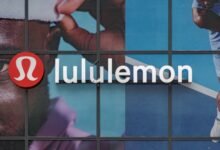 Lululemon تتعاون مع NFL لإصدار الملابس