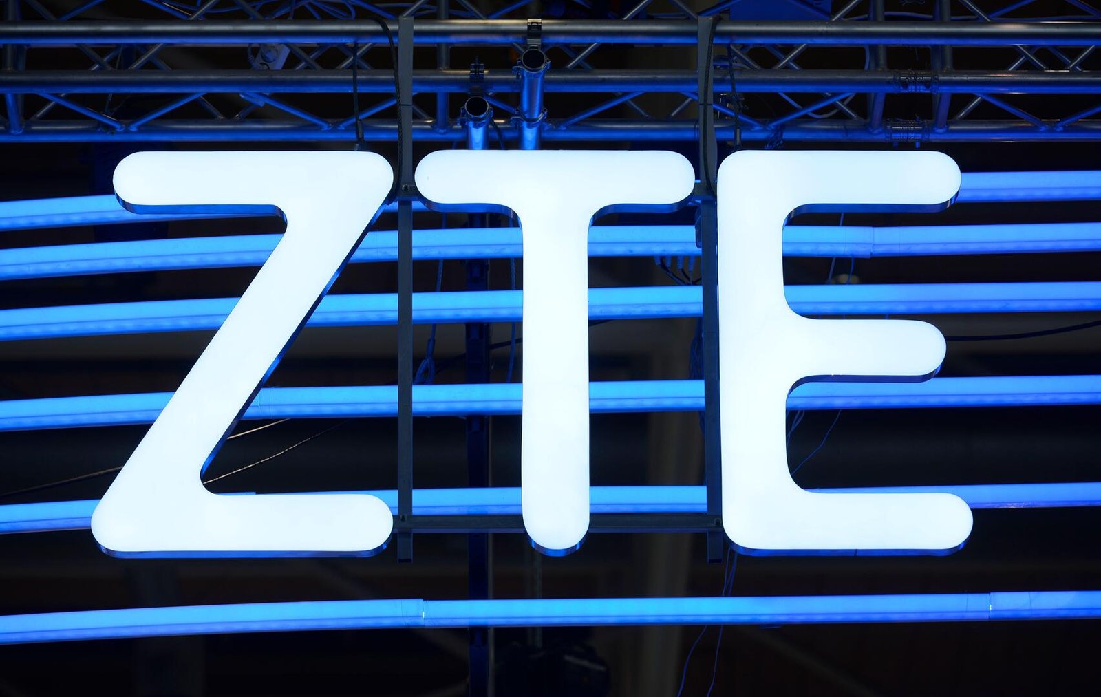 ZTE تطرح هاتفا بتقنيات متطورة 3 ZTE تطرح هاتفا بتقنيات متطورة