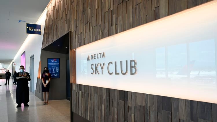 American Airlines is late to luxury travel, behind Delta and United