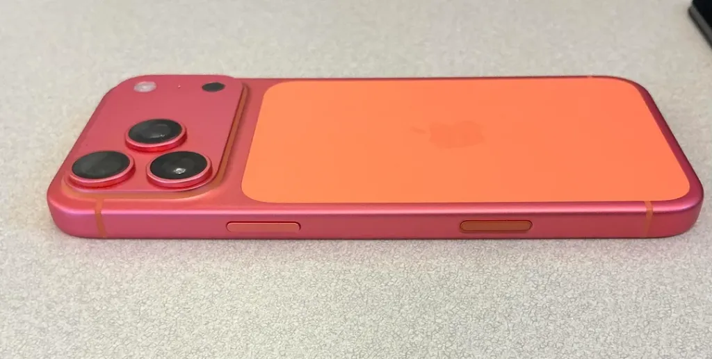 update on orange iphone 17 pro max that turned rose gold v0