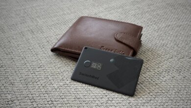 ابحث عن محفظتك المفقودة باستخدام جهاز iPhone الخاص بك باستخدام بطاقة SwitchBot Wallet Finder 4 ابحث عن محفظتك المفقودة باستخدام جهاز iPhone الخاص بك باستخدام بطاقة SwitchBot Wallet Finder