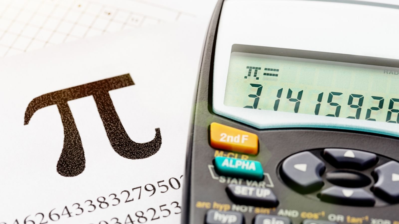اختبار Pi: ما مدى معرفتك بهذا العدد غير العقلاني؟ 3 A calculator shows the start of the seemingly endless number that constitutes Pi, the mathematical concept and symbol.