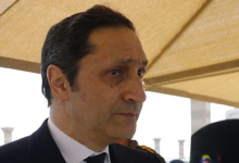 "الأولوية لأهلنا".. علاء مبارك يرد على إعلامي مصري شهير بعد تصريحاته عن التبرع لغزة (فيديو)