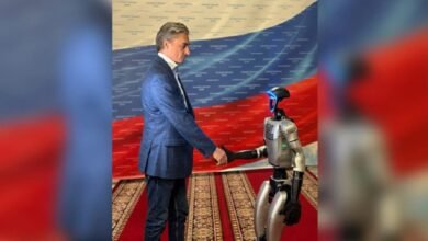 الدوما الروسي يختبر روبوتا مساعدا صينيا باسم "فولوديا" (فيديو)