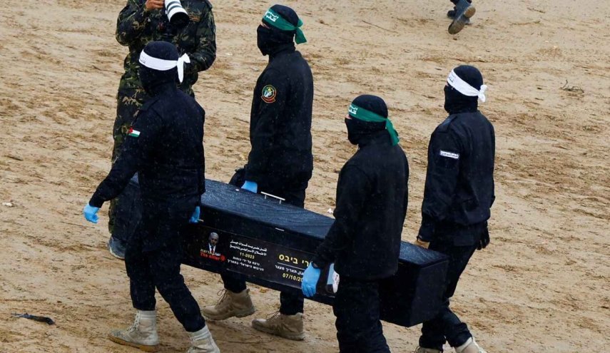 القسام تسلّم جثتين إضافيتين لأسيرين إسرائيليين 3 القسام تسلّم جثتين إضافيتين لأسيرين إسرائيليين