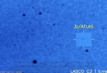 المذنب 3I/ATLAS ينجو من البلازما الشمسية