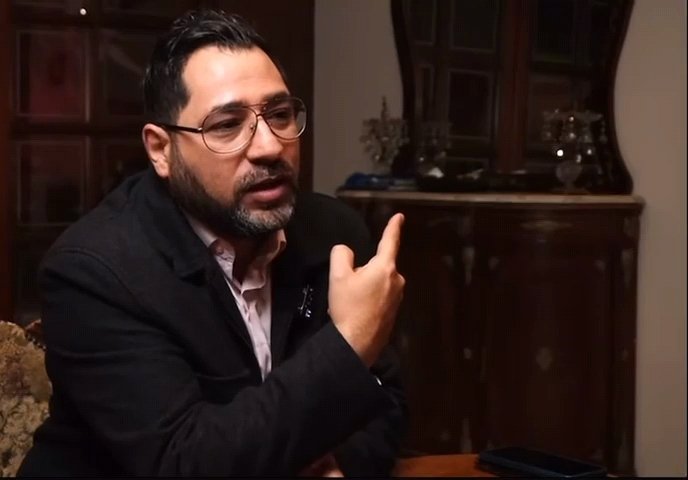 بين واقع الأزمة السياسية زواريب السراي.. شعب يعيش "هستيرية" الهائية 3 بين واقع الأزمة السياسية زواريب السراي.. شعب يعيش "هستيرية" الهائية