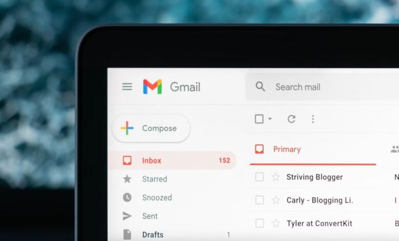 تعمل Google على إنشاء مجلدات مخصصة لـ "الفواتير" و"السفر" لـ Gmail 1 تعمل Google على إنشاء مجلدات مخصصة لـ "الفواتير" و"السفر" لـ Gmail