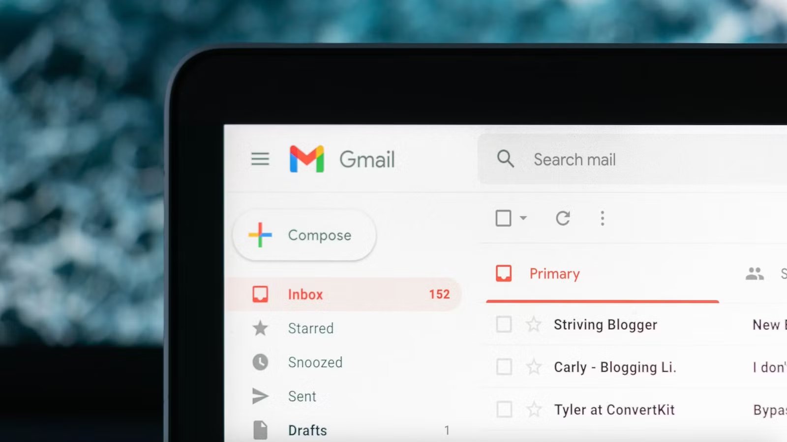 تعمل Google على إنشاء مجلدات مخصصة لـ "الفواتير" و"السفر" لـ Gmail 3 تعمل Google على إنشاء مجلدات مخصصة لـ "الفواتير" و"السفر" لـ Gmail