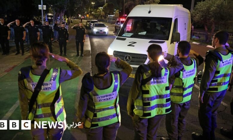 حماس ترفض اتهامات إسرائيل بـ"المماطلة" في تسليم جثث الرهائن، وجثة عائدة "لا تعود" إلى رهينة 1 حماس ترفض اتهامات إسرائيل بـ"المماطلة" في تسليم جثث الرهائن، وجثة عائدة "لا تعود" إلى رهينة