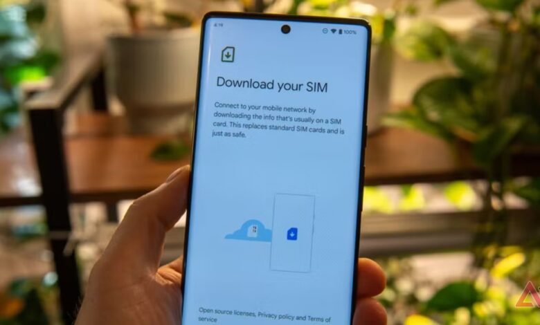 عند السفر إلى الخارج، يمكن أن توفر بطاقة eSIM المناسبة توفيرًا أكبر من شركة الاتصالات الخاصة بك 1 عند السفر إلى الخارج، يمكن أن توفر بطاقة eSIM المناسبة توفيرًا أكبر من شركة الاتصالات الخاصة بك