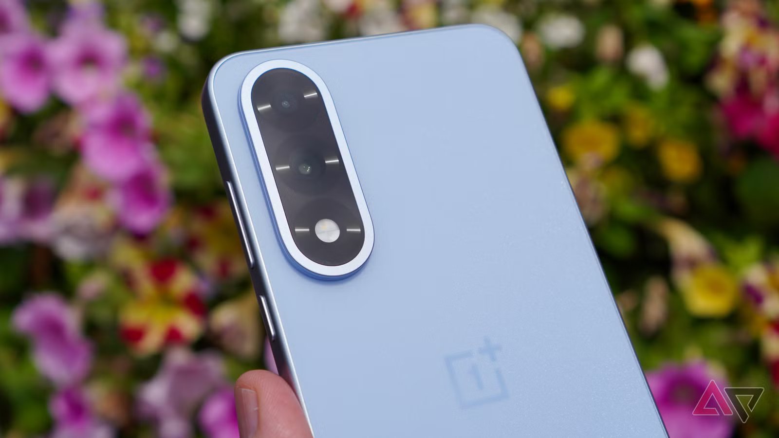 قد يكون OnePlus Turbo هو هاتف الألعاب الذي لم يطلبه أحد