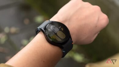 لقد نفدت الأعذار رسميًا لأن ساعة Galaxy Watch التي نحبها تبلغ الآن 99 دولارًا فقط
