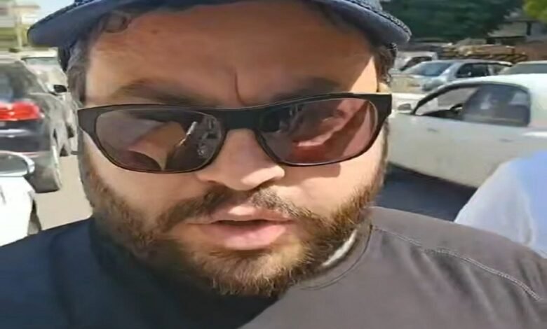 مدوّن إسرائيلي يتناول "البوظة" في قلب دمشق 1 مدوّن إسرائيلي يتناول "البوظة" في قلب دمشق