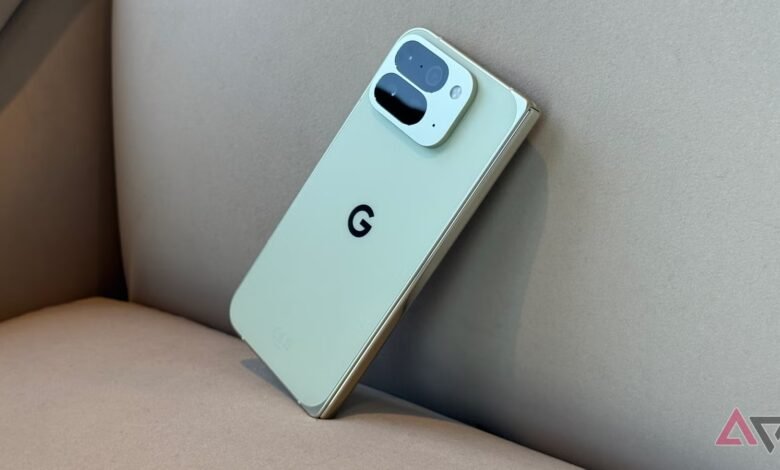يعد هاتف Pixel 10 Pro Fold صعب الإرضاء ولا يعمل مع جميع أجهزة الشحن 1 يعد هاتف Pixel 10 Pro Fold صعب الإرضاء ولا يعمل مع جميع أجهزة الشحن