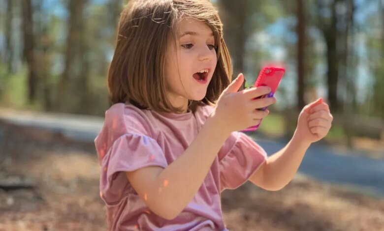 يقول الاتحاد الأوروبي إن Meta وTikTok فشلا في حماية الأطفال 1 يقول الاتحاد الأوروبي إن Meta وTikTok فشلا في حماية الأطفال