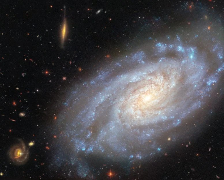 المجرة الحلزونية NGC 3370