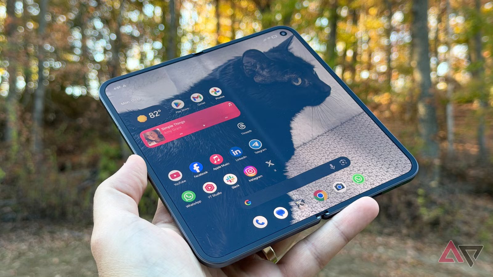 لماذا أقنعني Google Pixel 10 Pro Fold بالتخلي عن جهاز iPad الخاص بي إلى الأبد