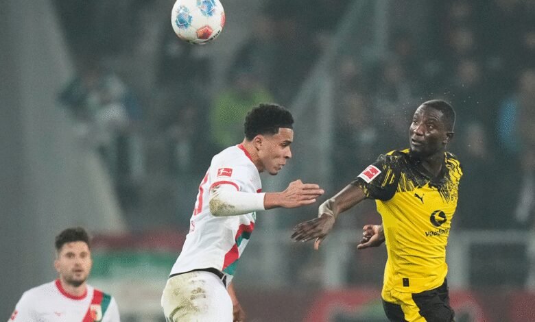 دورتموند يتخطى أوغسبورغ ويرتقي إلى وصافة "البوندسليغا" 1 دورتموند يتخطى أوغسبورغ ويرتقي إلى وصافة "البوندسليغا"