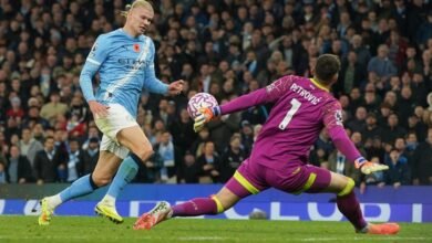 بطريقة مثيرة.. هالاند يحتفل بحصوله على جائزة جديدة ()