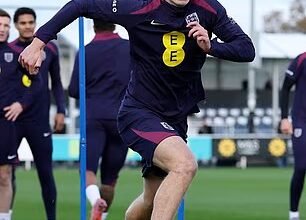 توماس توخيل يترك اثنين من لاعبي إنجلترا خارج تشكيلته لمواجهة صربيا