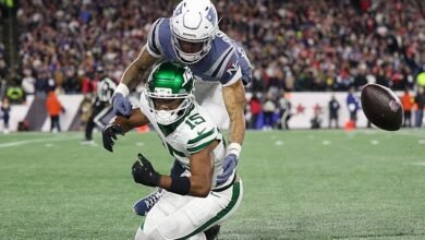 يهاجم مشجعو Furious Jets المتلقي الجديد Adonai Mitchell بعد أخطاء صادمة في أول ظهور لهم ضد Patriots