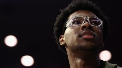 يشاهد برايس نجل ليبرون جيمس رقم 4 في ولاية أريزونا يتفوق على رقم 3 UConn 71-67