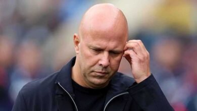 بعد فضيحة نوتنغهام.. سلوت يرفض استلام جائزة مرموقة