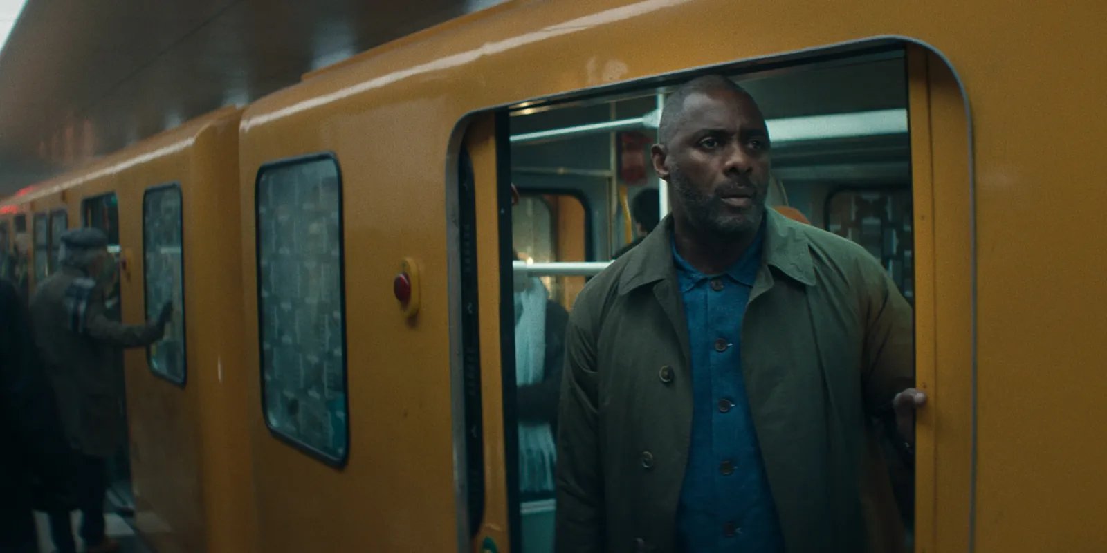 1764179273 66 hijack s2 train