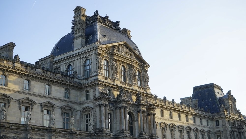 أوضح العلماء كيف استخدم اللصوص علم النفس لسرقة متحف اللوفر