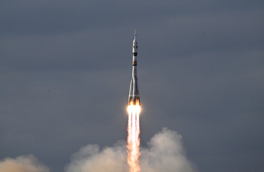 المحطة الفضائية تعدل مدارها لاستقبال مركبة روسية