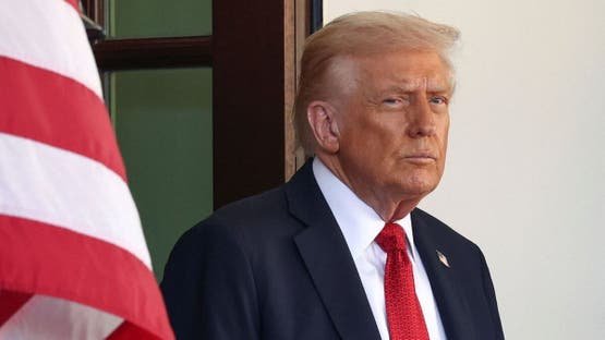 ترامب يعتزم دفع 2000 دولار لكل مواطن أميركي باستثناء ذوي الدخل المرتفع ترامب يعتزم دفع 2000 دولار لكل مواطن أميركي باستثناء ذوي الدخل المرتفع