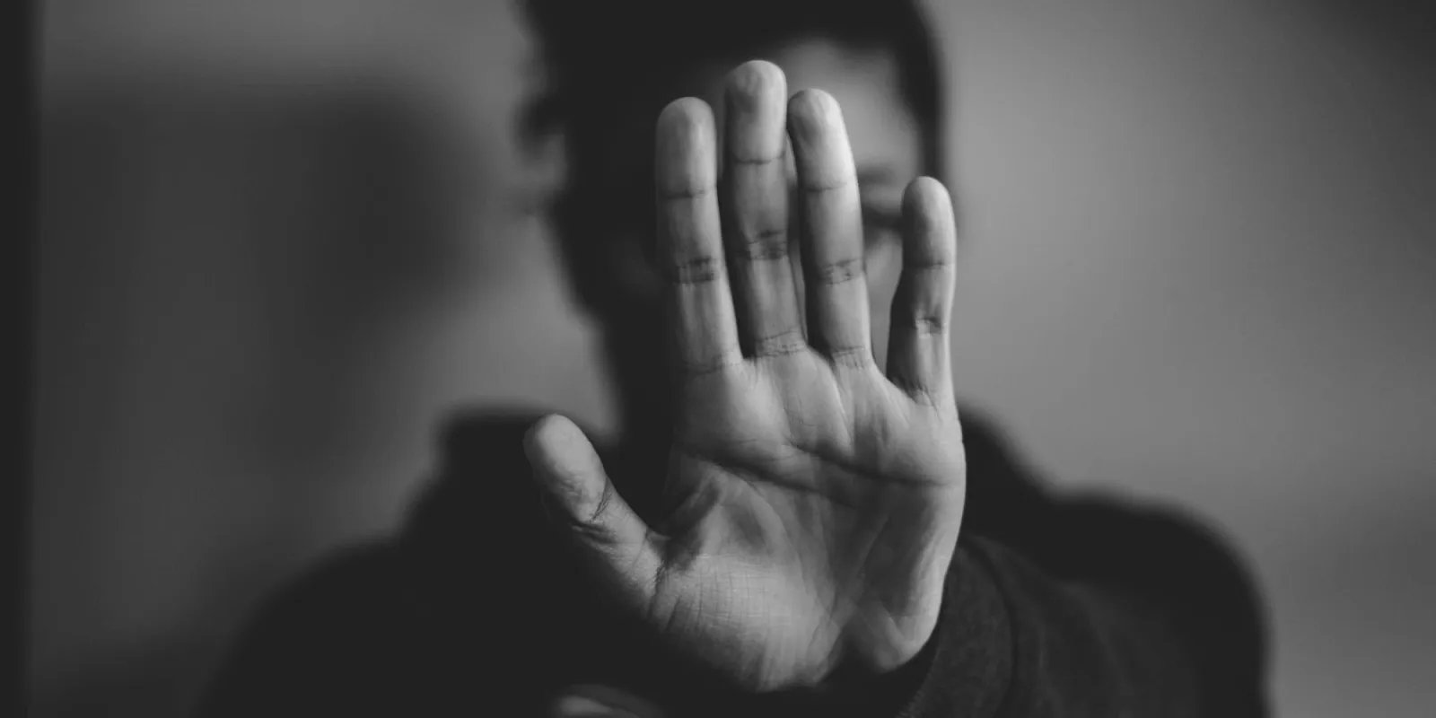 China forces Apple to remove the most popular gay dating apps