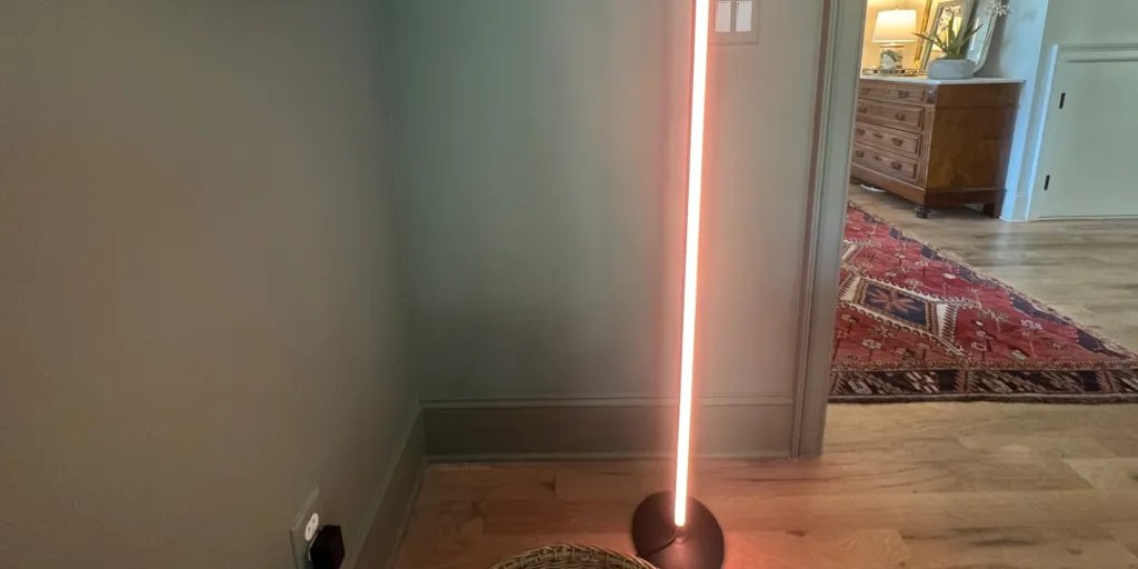 SwitchBot Smart RGBICWW Floor Lamp