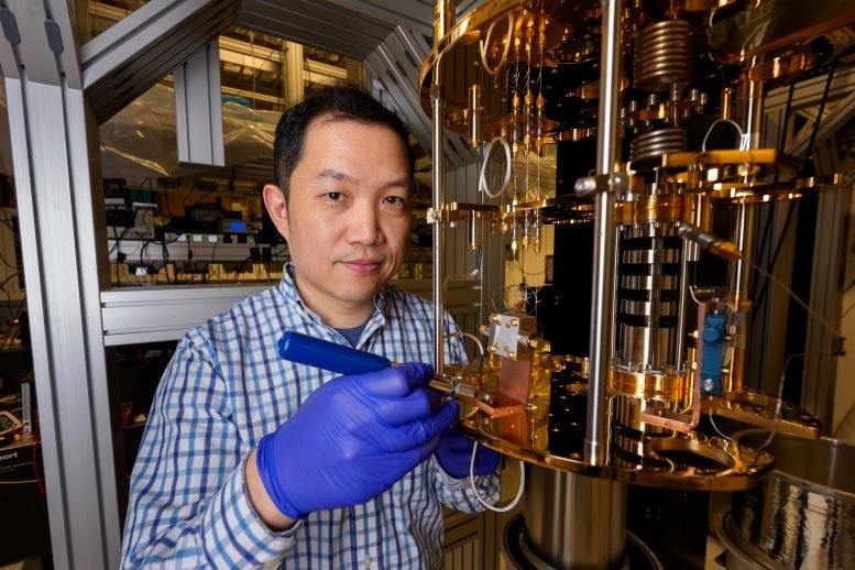 Tian Zhong With Quantum Computer