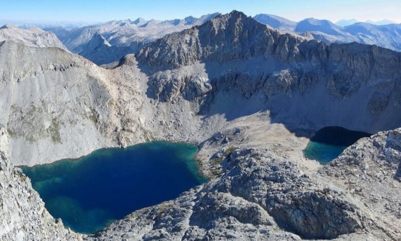 Triple Divide Peak مفترق الطرق السائل الفريد في مونتانا حيث يمكن أن تتدفق المياه إلى ثلاثة محيطات