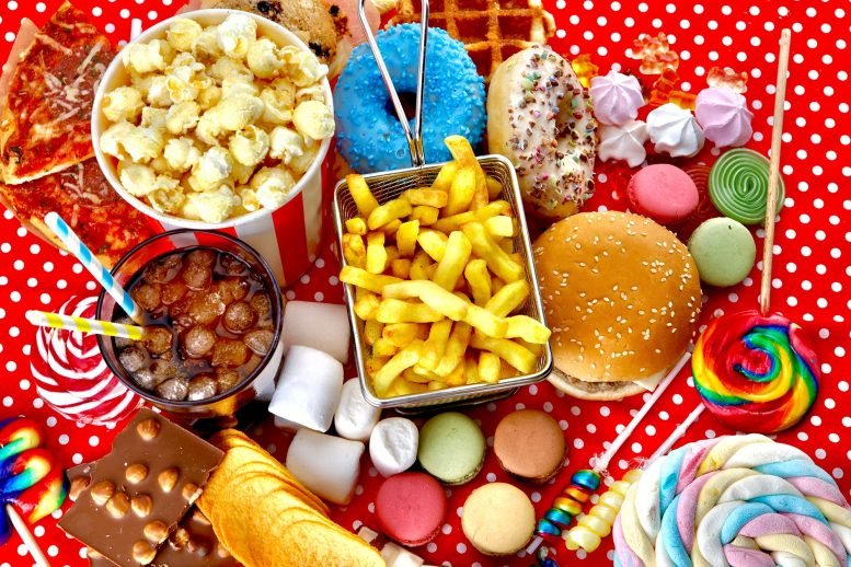 يحذر الخبراء من أن الأطعمة فائقة المعالجة تغذي أزمة صحية عالمية