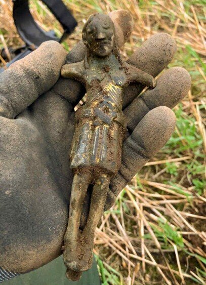 تم العثور على تمثال مذهّب ليسوع المسيح عمره 800 عام في النرويج