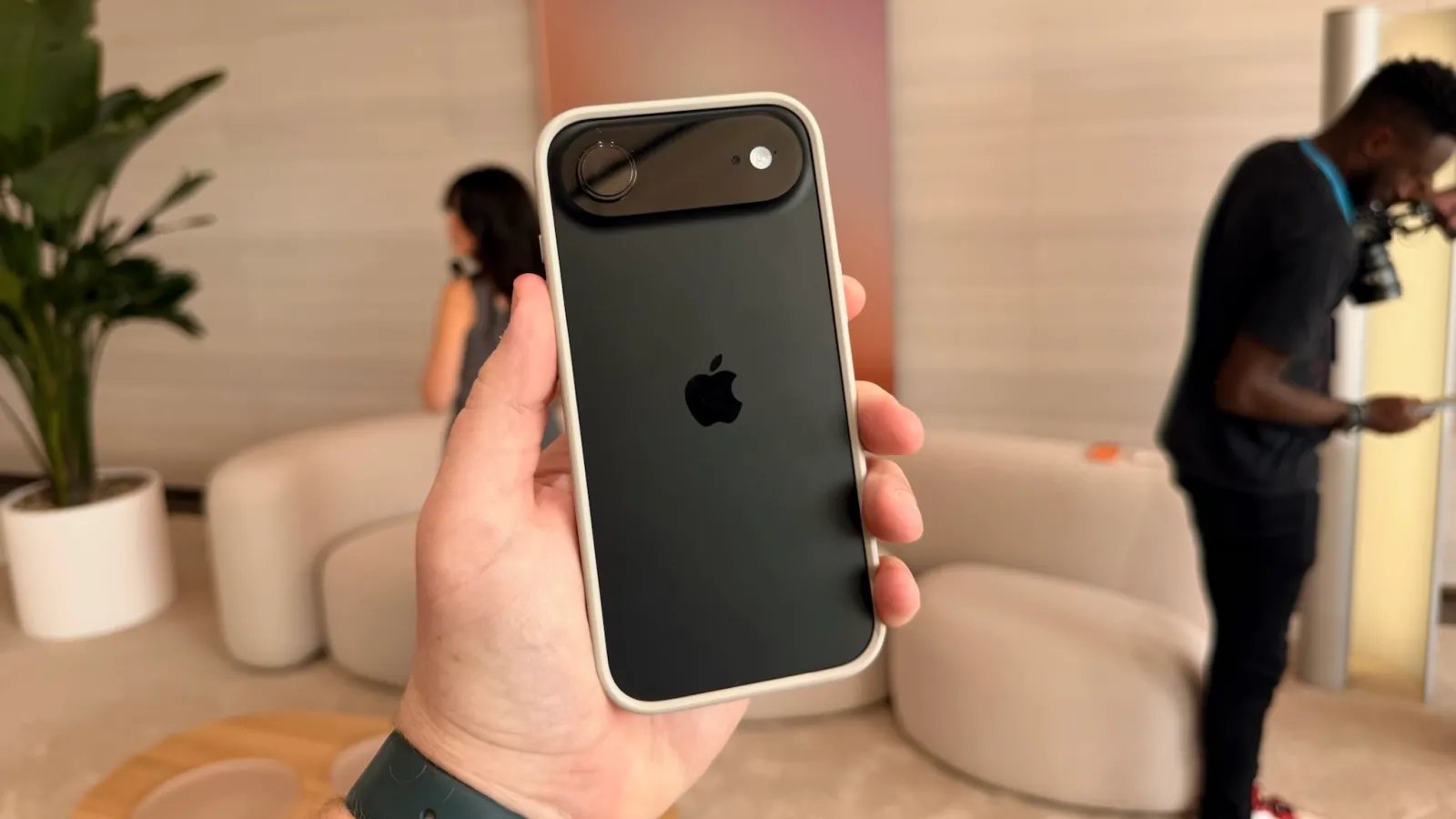 iPhone Air 2: إليك ما يحدث بالفعل iPhone Air 2: إليك ما يحدث بالفعل