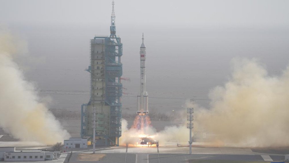 أطلقت الصين بنجاح شنتشو 22 في مهمة طارئة في المدار أطلقت الصين بنجاح شنتشو 22 في مهمة طارئة في المدار