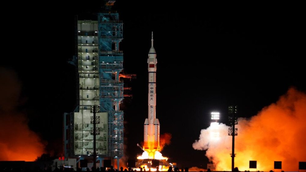 أطلقت الصين شنتشو 21 وعلى متنها رواد فضاء وفئران 3 أطلقت الصين شنتشو 21 وعلى متنها رواد فضاء وفئران