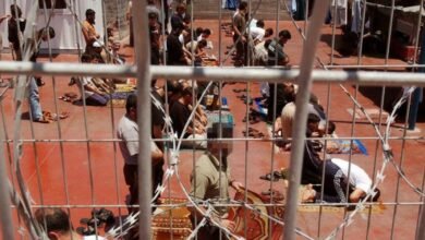 لحقوق الإنسان تدين الانتهاكات الجنسية بحق الأسرى الفلسطينيين