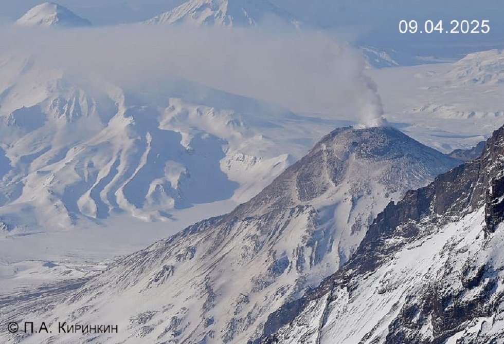 تحذير أحمر عاجل من بركان شرقي روسيا.. الرماد يهدد الطيران (فيديو)
