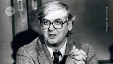 عالم الأحياء الجزيئي الذي شارك في اكتشاف المقص الجزيئي الدقيق لقطع الحمض النووي