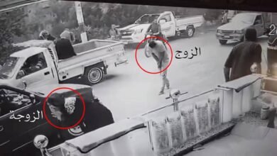مروع للحظة قطع يد شاب في مصر