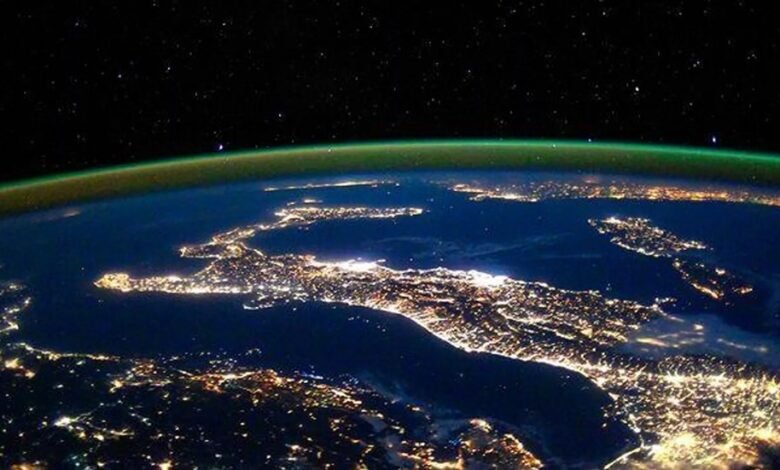 من ارتفاع مهول.. قفزة غيّرت التاريخ ومسمارٌ غيّر المصير 1 من ارتفاع مهول.. قفزة غيّرت التاريخ ومسمارٌ غيّر المصير