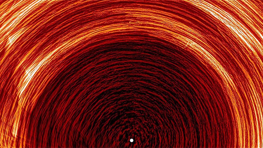 وأظهرت المركبة الشمسية المدارية لأول مرة حركة المجال المغناطيسي عند قطبي الشمس