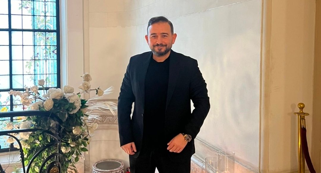 المنتج والموزّع الموسيقي أحمد عادل… بصمة فنية تتصدر المشهد العربي في التعاونات الكبرى المنتج والموزّع الموسيقي أحمد عادل… بصمة فنية تتصدر المشهد العربي في التعاونات الكبرى